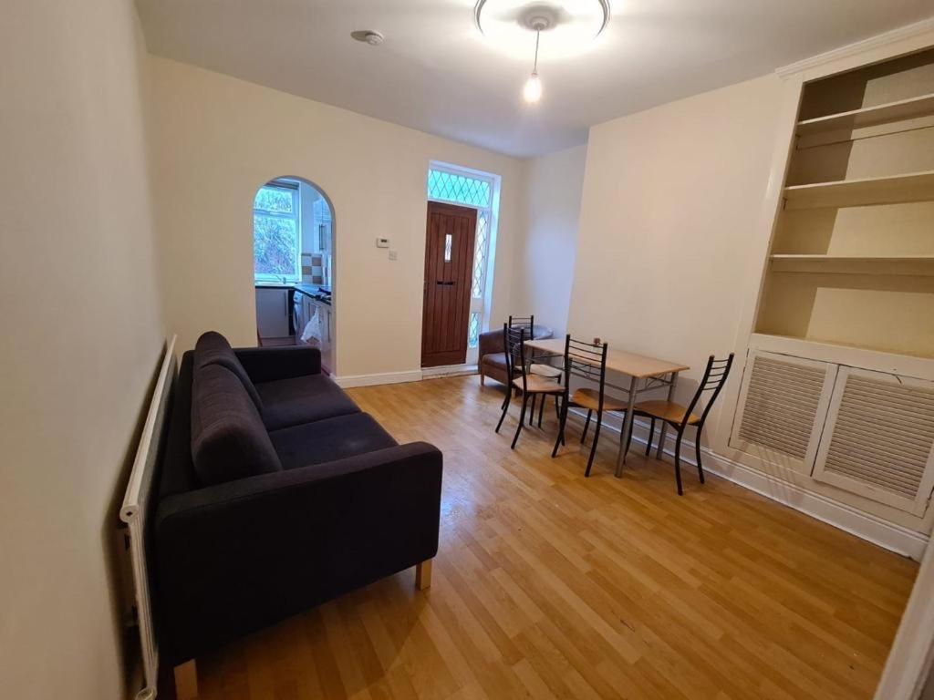Budget Double En-Suite Bedroom Sheffield Buitenkant foto